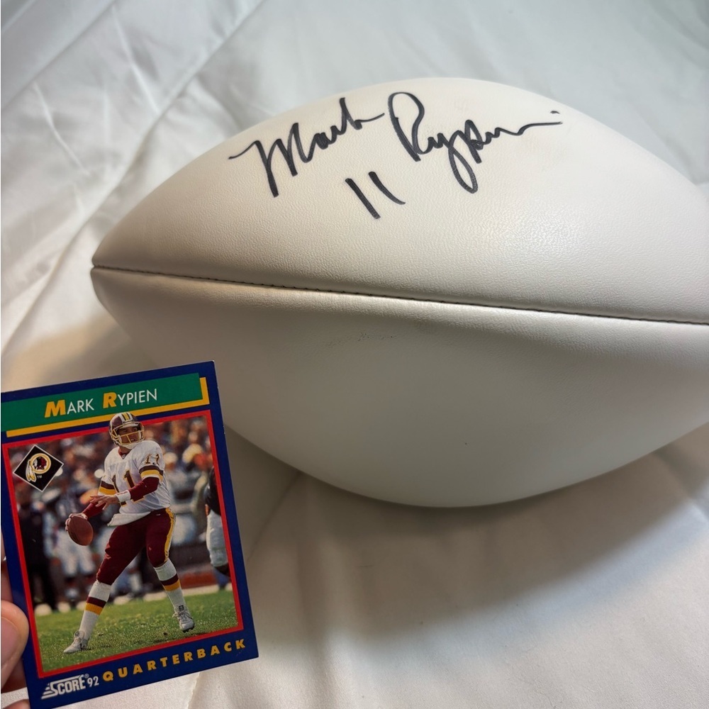 *MARK RYPIEN*SIGNED*AUTOGRAPHED*FOOTBALL*WASHINGTON*REDSKINS*NFL- And Card